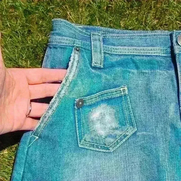 Y2K BCBGirls denim skirt size 2 - Picture 4 of 16